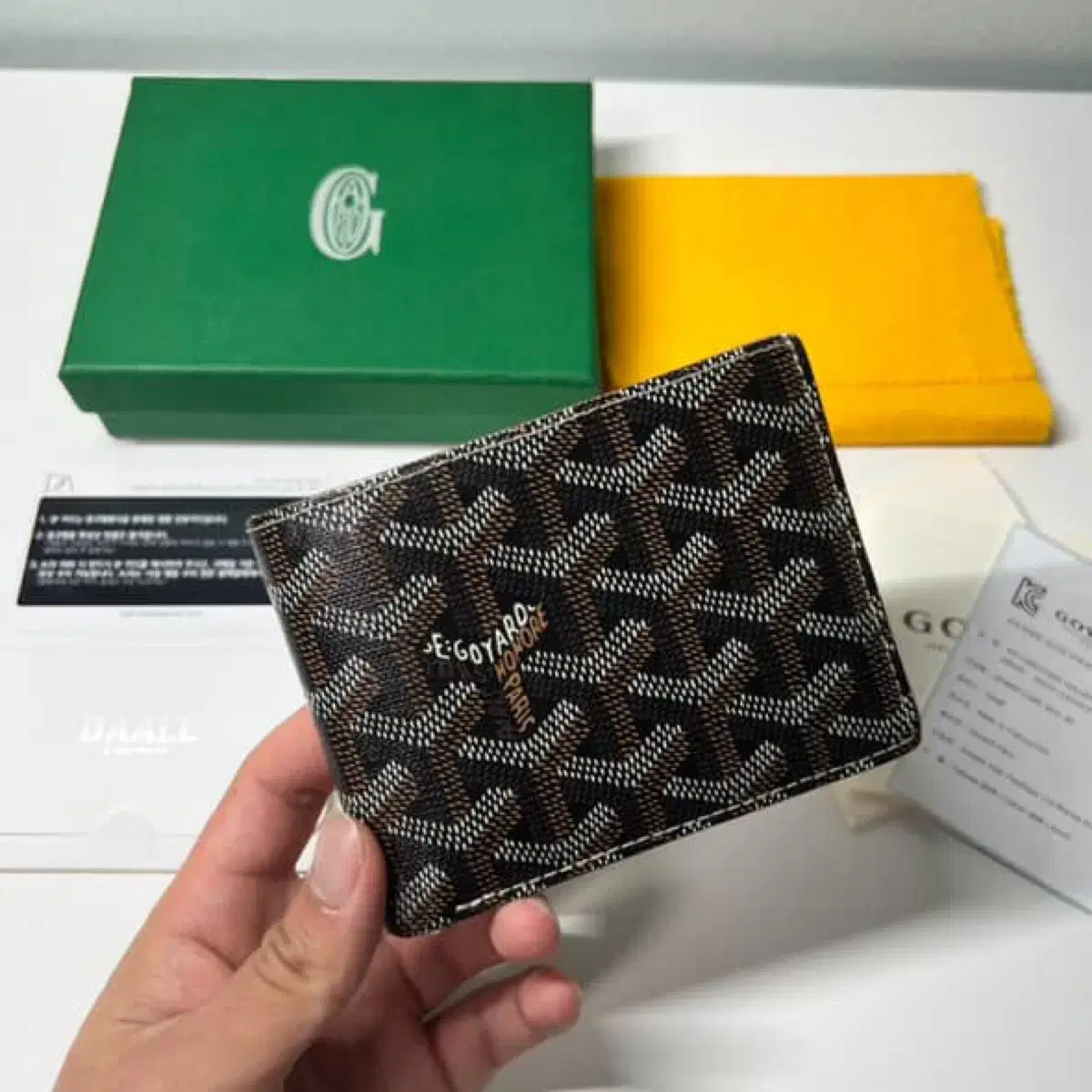 Goyard(ゴヤール) ゴヤール ヴィクトワール 二つ折り財布 ブラック